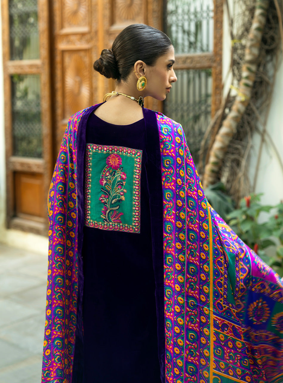 Zainab Chottani | Makhmal Luxe Pret | Rangin