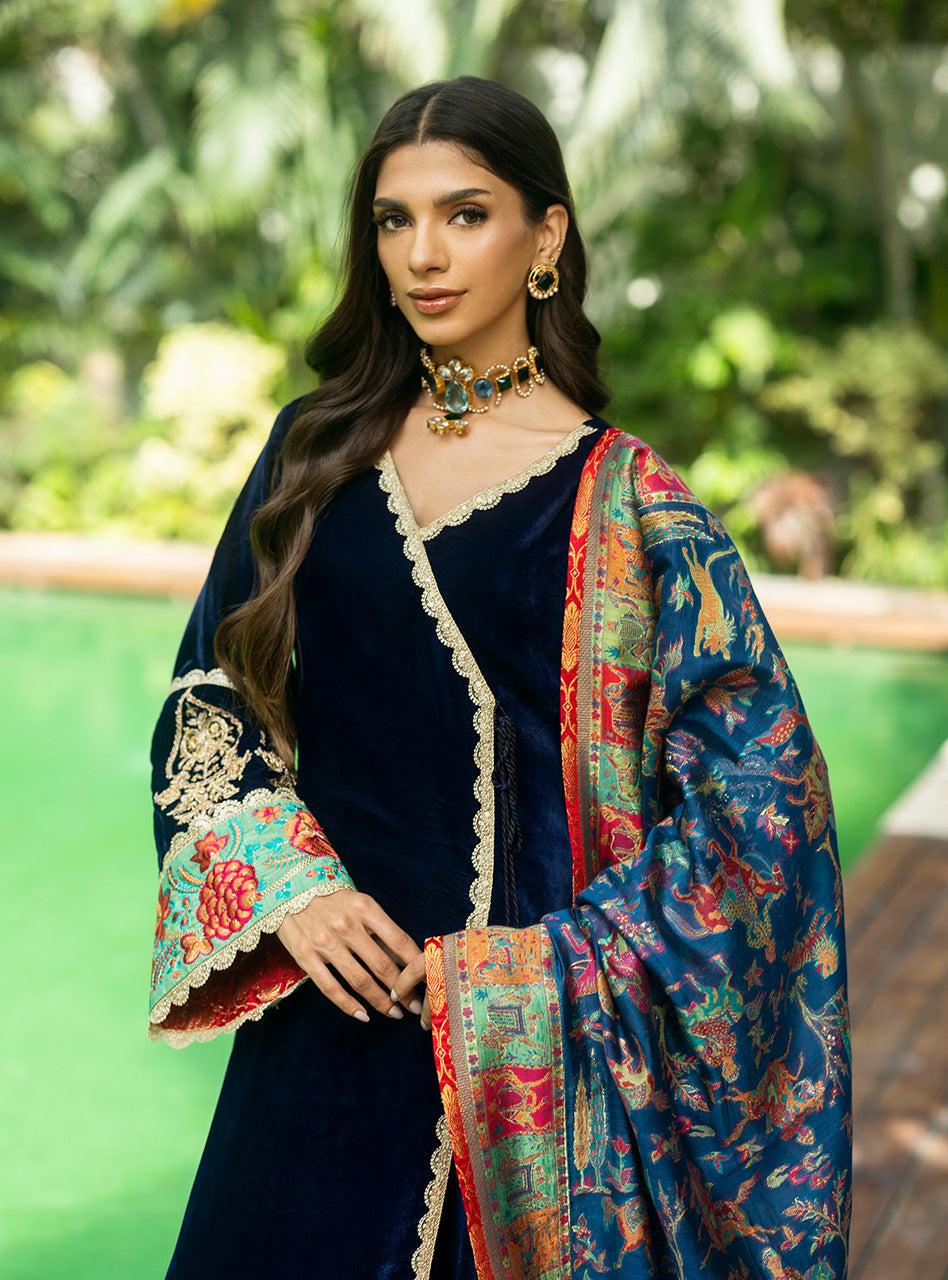 Zainab Chottani | Makhmal Luxe Pret | Farrin