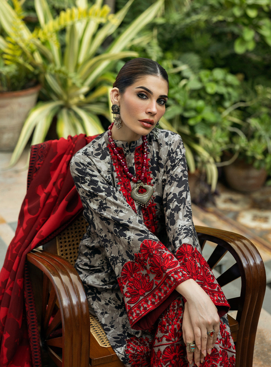 Zainab Chottani | Winter Shawls 24 |  Zemestan