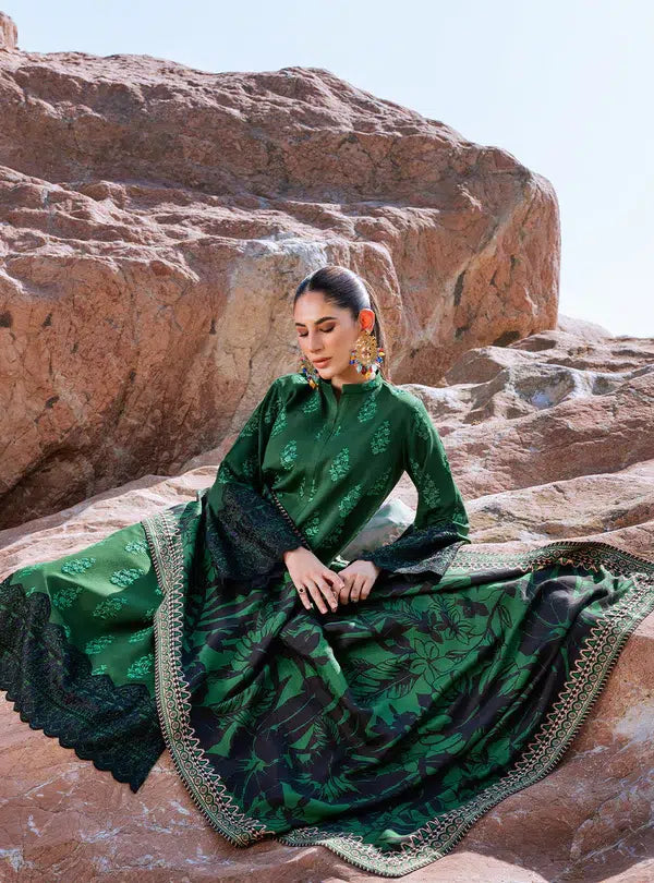Zainab Chottani | Winter Shawls |  Elif