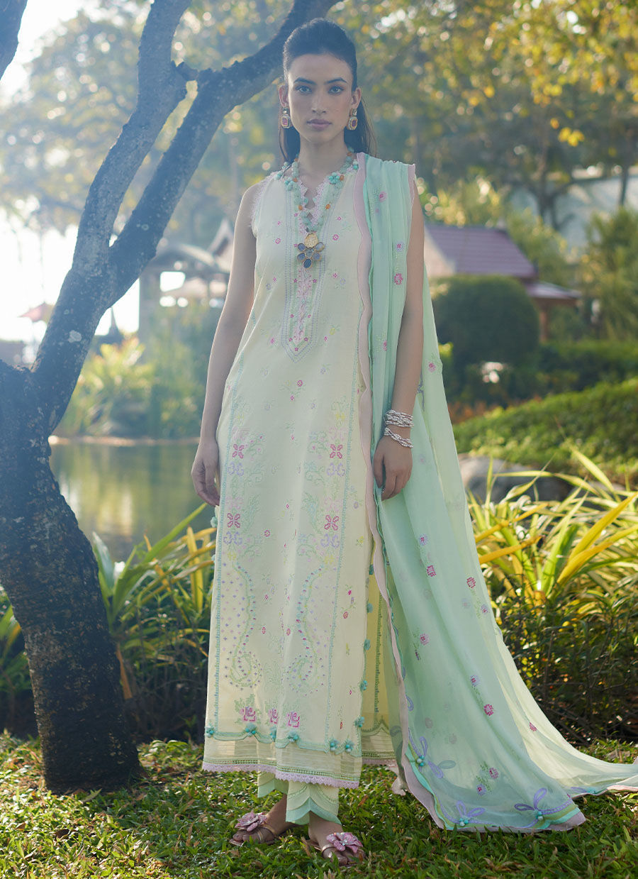 Farah Talib Aziz | Suay Lawn 24 | VAIA YELLOW
