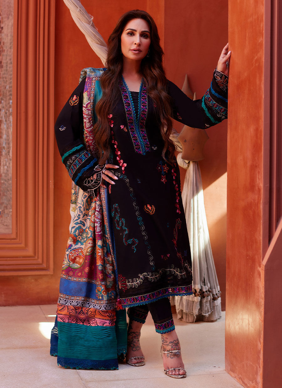 Farah Talib Aziz | Suay Lawn 24 | ILARIA BLACK