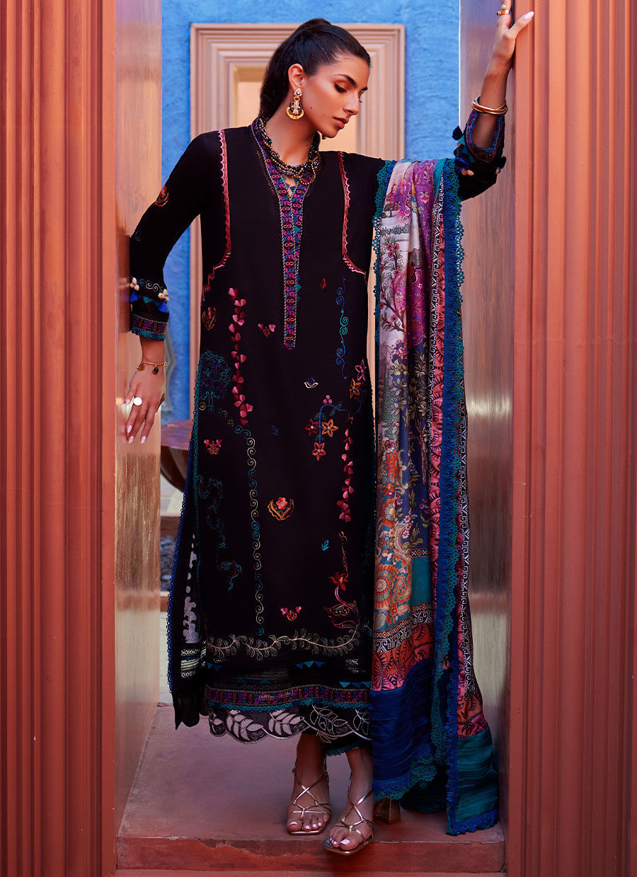 Farah Talib Aziz | Suay Lawn 24 | ILARIA BLACK