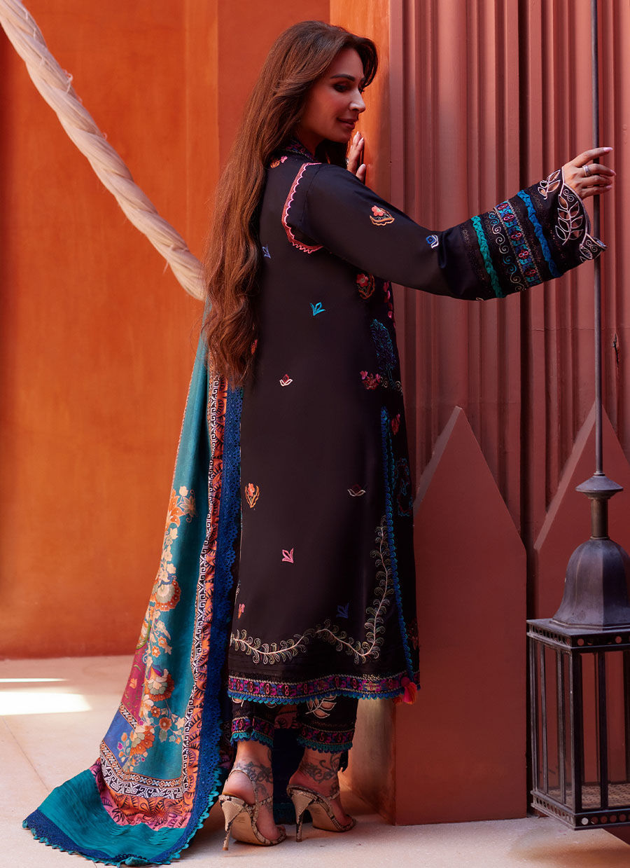 Farah Talib Aziz | Suay Lawn 24 | ILARIA BLACK