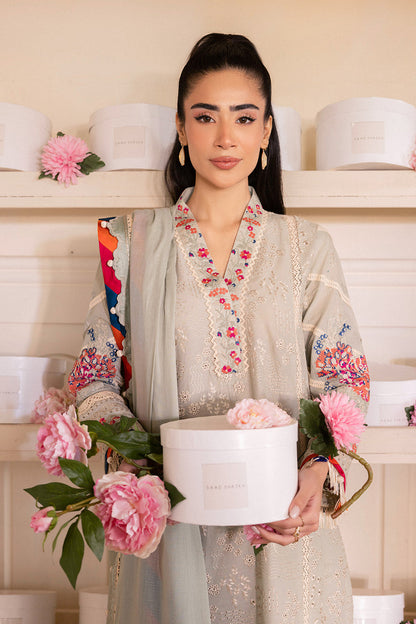 Saad Shaikh | La’Amour Luxury Lawn | Elara
