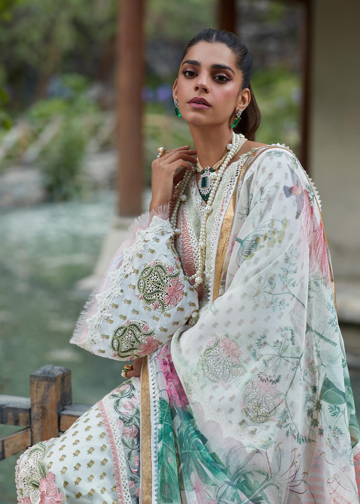 CRIMSON LUXE LAWN Shigar - D5 A Stitched - Riwayat-e-khas