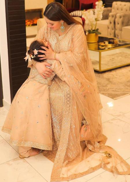 Meera - Riwayat-e-khas