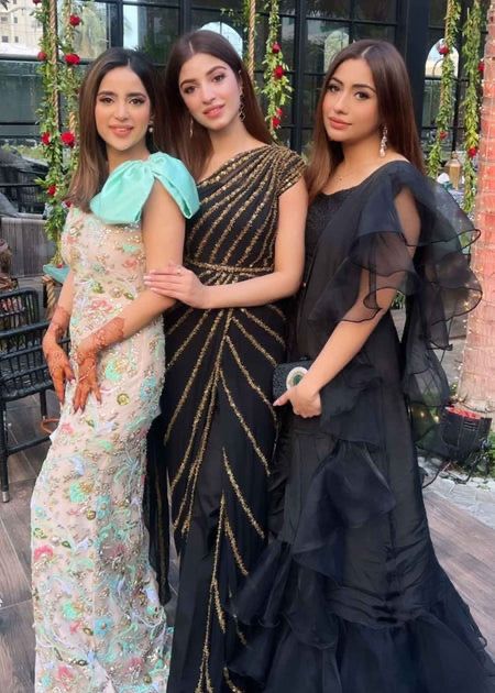 Korean Saree - Riwayat-e-khas