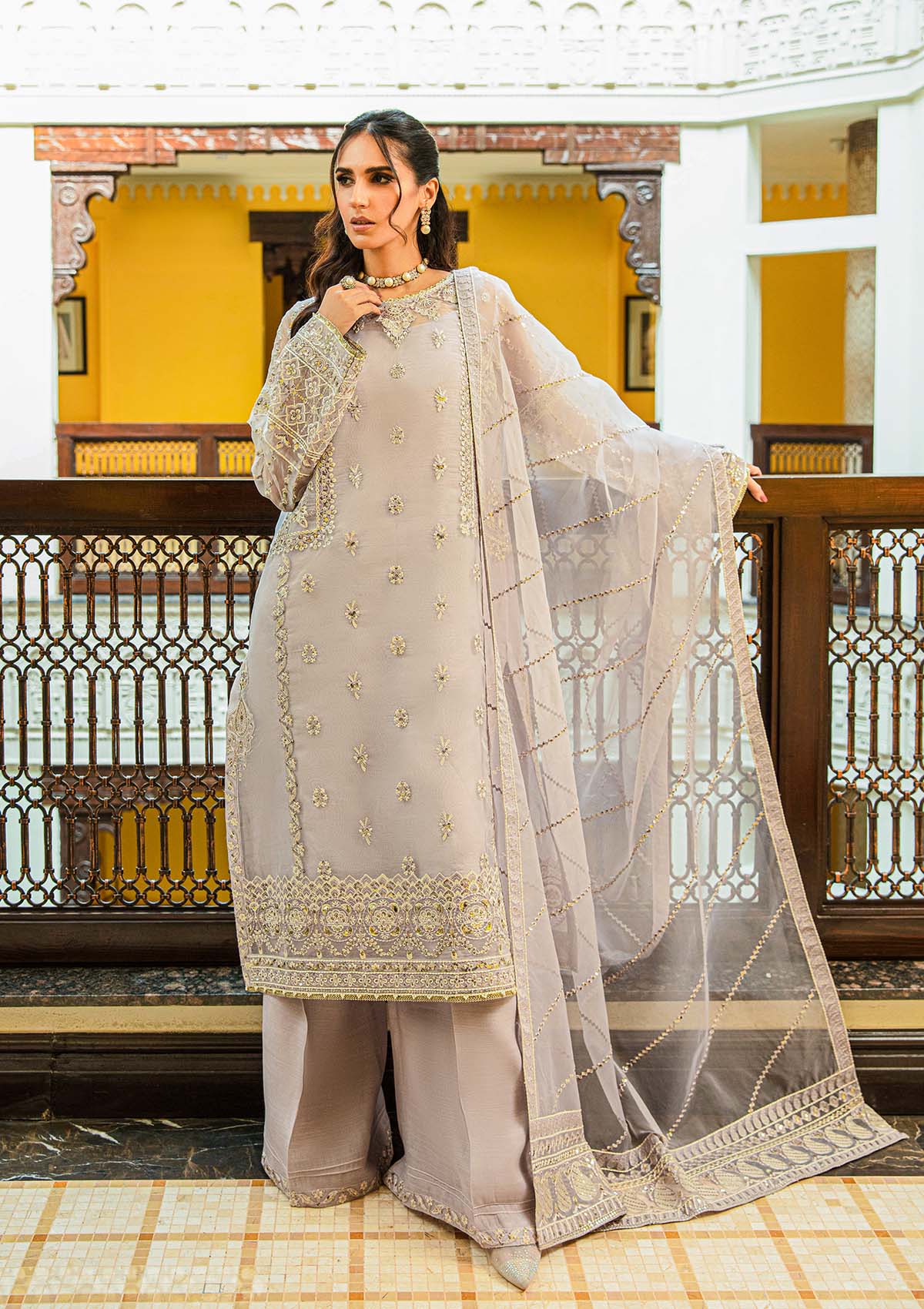 AIK-GLOSSIER - LOOK 07 - Riwayat-e-khas